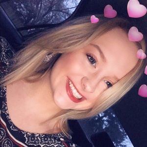 Meet your Posher, Caty